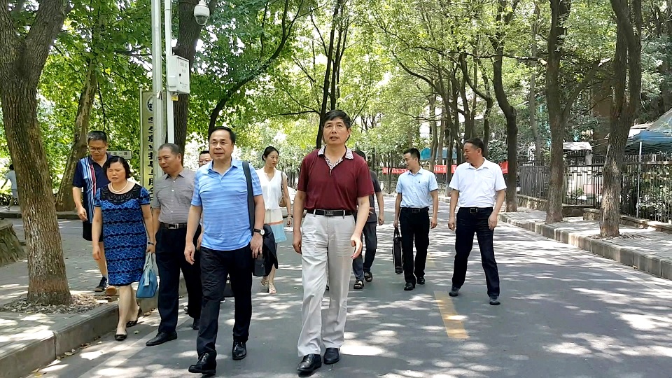 院长谭水木赴武汉大学看望慰问我校骨干教师专业素能培训班学员